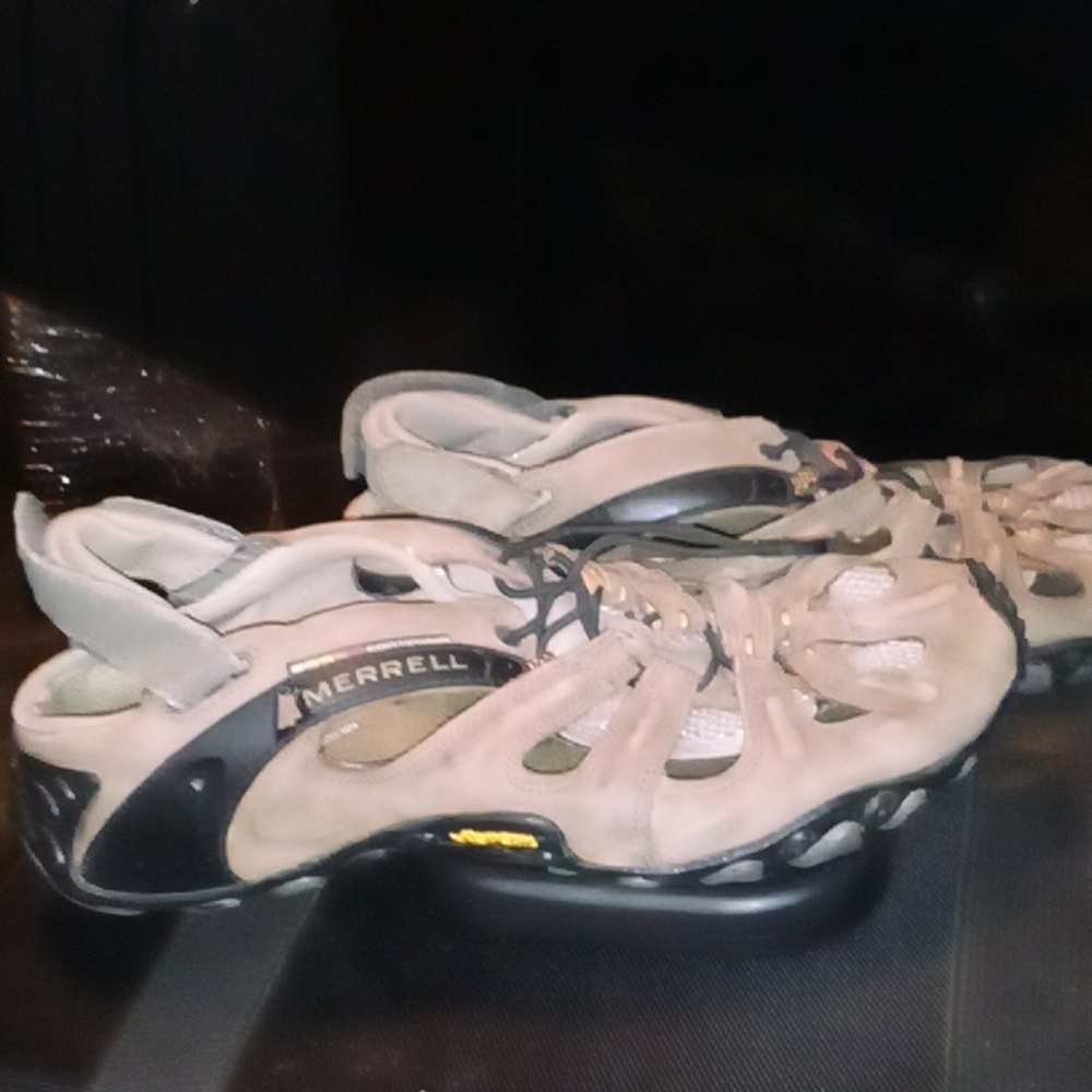 Merrell shoes - Picture 3 of 3